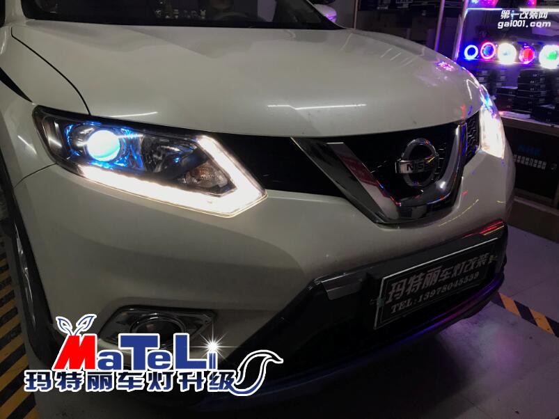 日產(chǎn)奇駿升級NTTK雙光透鏡