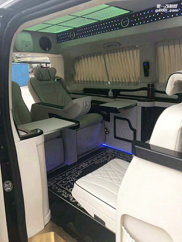 奔馳威庭大航空座椅，超豪華頂燈，新款地板（西安漢楓房車）