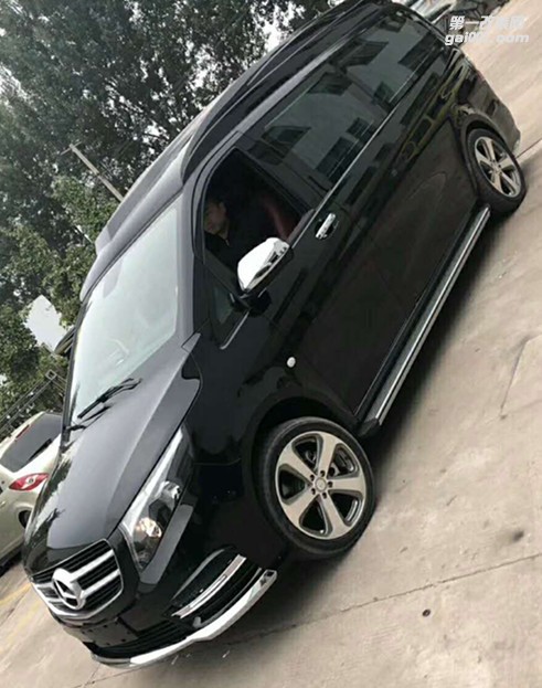 奔馳威庭大航空座椅，超豪華頂燈，新款地板（西安漢楓房車）