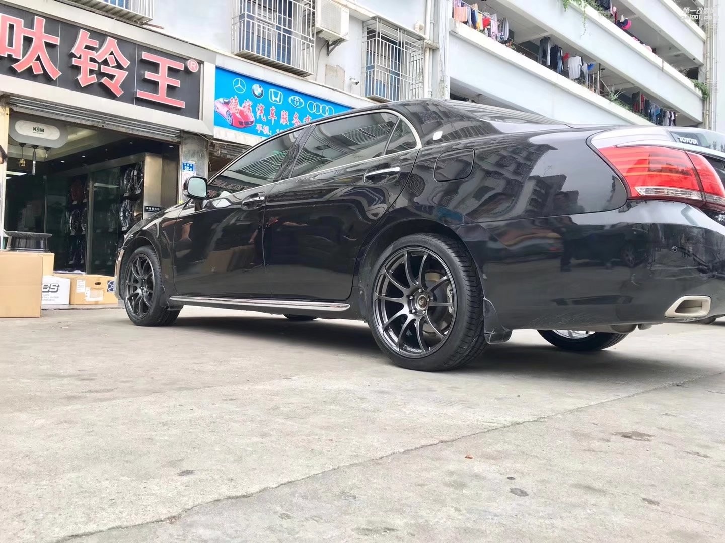 皇冠,換 19寸 橫濱 完工!