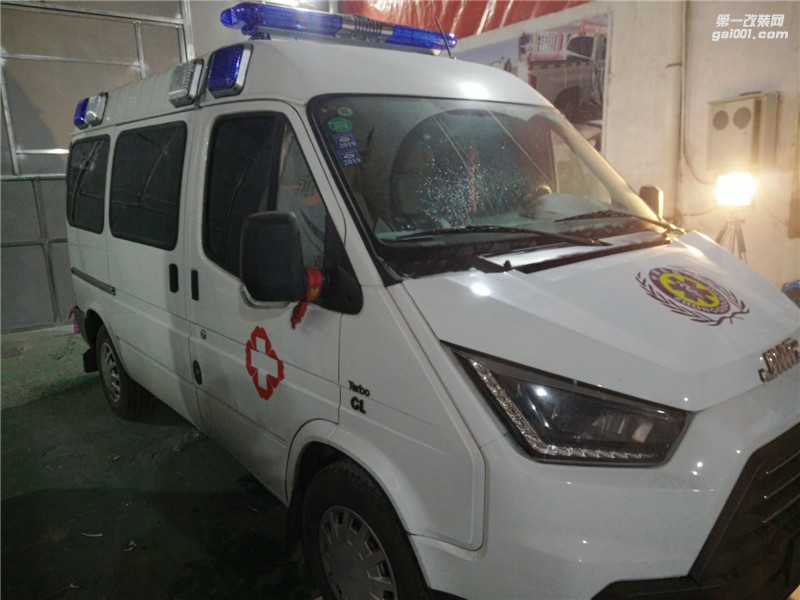 西安特順救護(hù)車(chē)改裝--西安漢楓房車(chē)