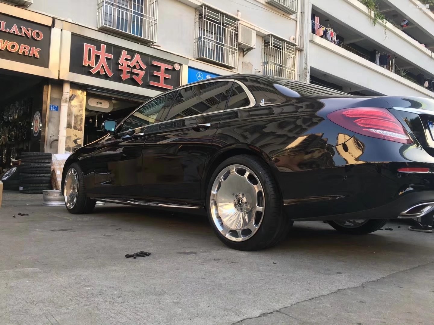 奔馳，換 大燒餅 20寸 完工！