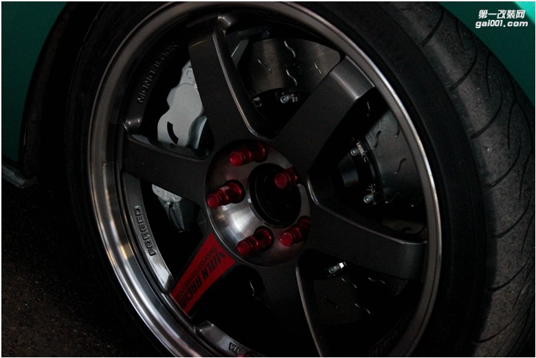 海亞：高爾夫7 GTI MK7 升級 RAYS TE37SL PG紅標 英國alcon car97 六活塞剎車套件 KWV3避震