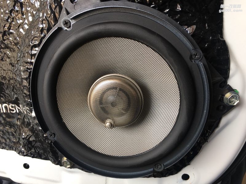 汕頭市星悅汽車(chē)音響豐田銳志四門(mén)山水隔音降噪音響改裝意大利赫茲喇叭音樂(lè)無(wú)限好，暢“享”車(chē)生活！