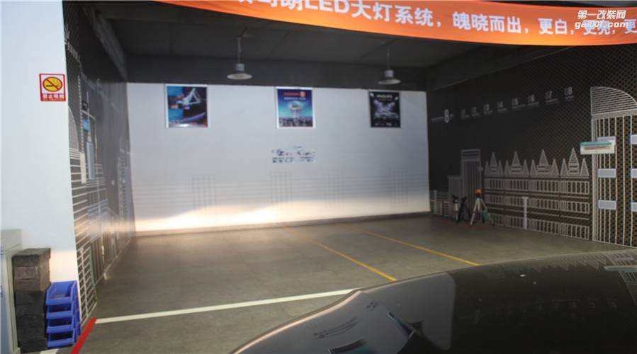 柳州地區(qū)有沒有升級(jí)改裝車燈的? 不要氙氣燈,必須改雙光透鏡...
