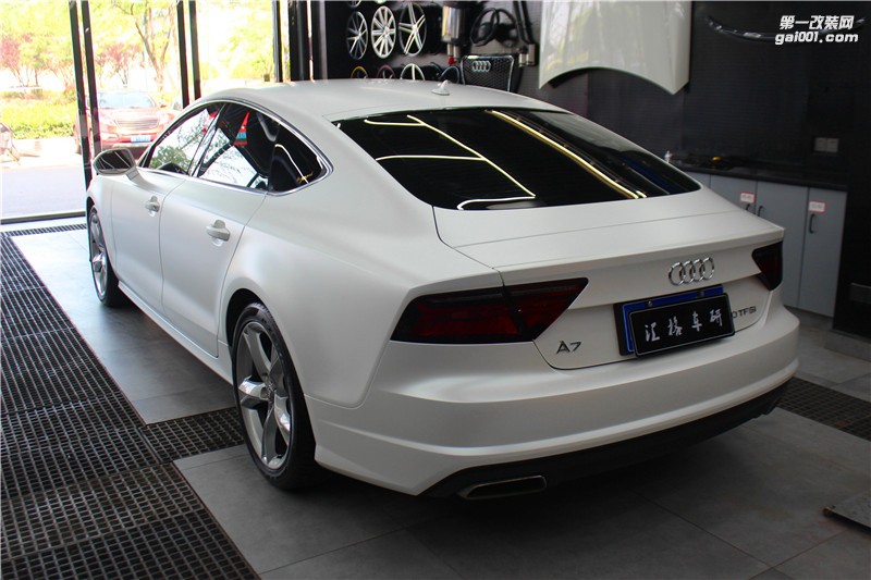 長(zhǎng)沙匯格車(chē)研 奧迪S5施工德國(guó)PWF電光白