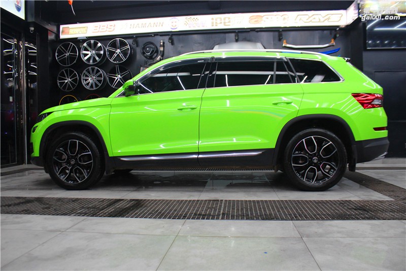 長(zhǎng)沙全車改色膜 斯柯達(dá)施工LG蘋果綠
