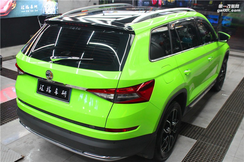 長(zhǎng)沙全車改色膜 斯柯達(dá)施工LG蘋果綠