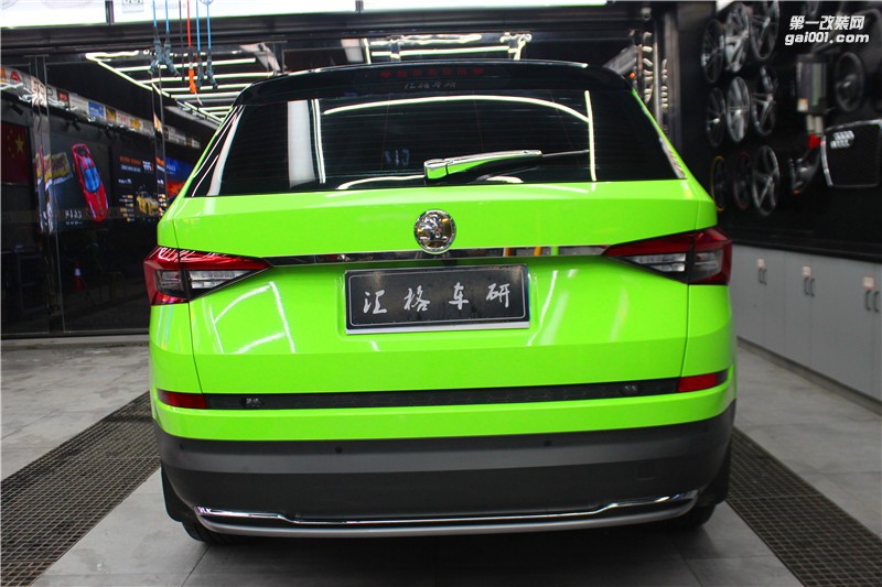 長(zhǎng)沙全車改色膜 斯柯達(dá)施工LG蘋果綠