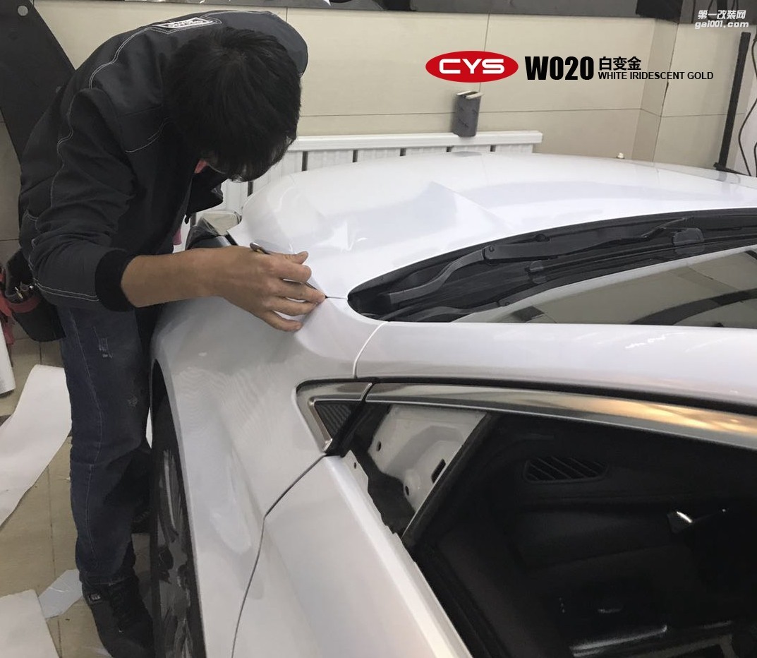 四川成都車衣裳凱迪拉克XTS白變金W020汽車改色貼膜