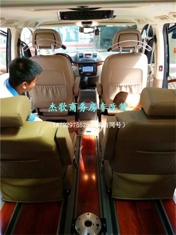 西安商務(wù)車內(nèi)飾改裝/奔馳唯雅諾內(nèi)飾個(gè)性定制改裝，簡(jiǎn)約而不簡(jiǎn)單！