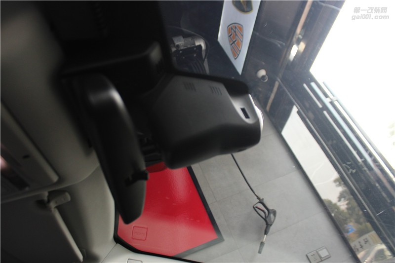 长沙电子产品安装 路虎发现5原车屏改装升级 品质保证