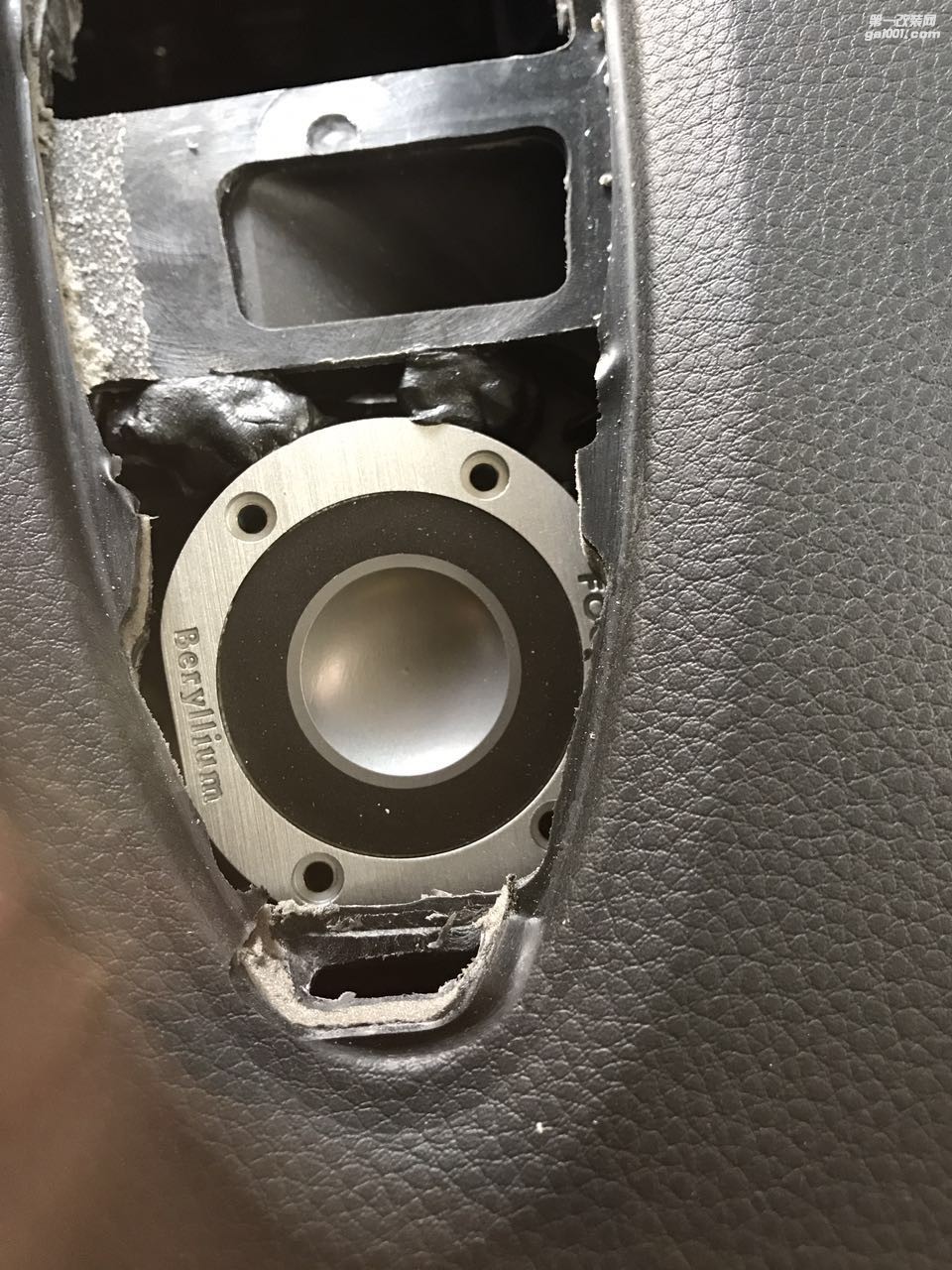 汕頭市星悅汽車音響改裝保時捷718也要改音響？這才是真正的汽車發(fā)燒友！勁浪N07搭配創(chuàng)世紀帶來不一樣感受