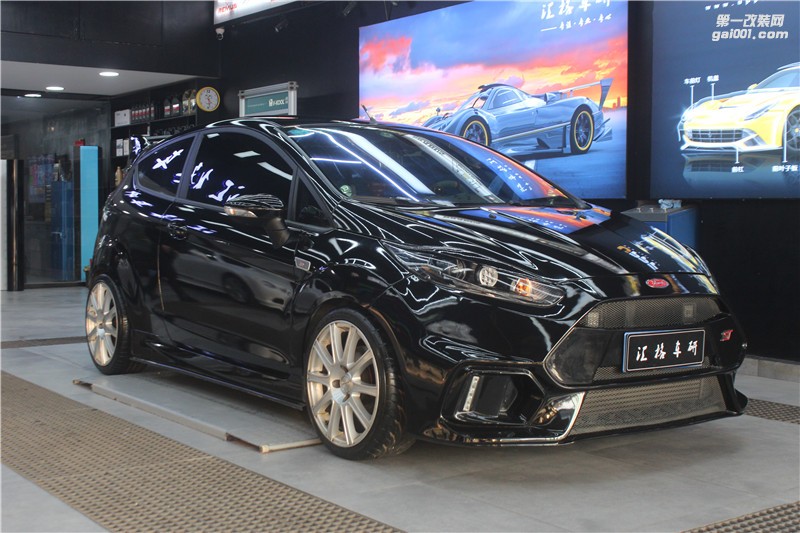 長沙進口車身改色膜 福特ST施工CYS亮光黑
