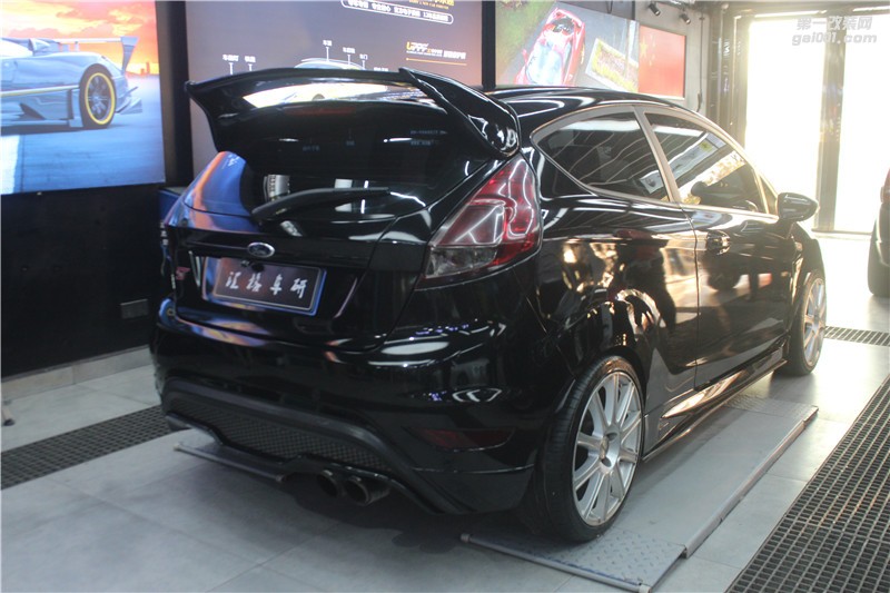 長沙進口車身改色膜 福特ST施工CYS亮光黑