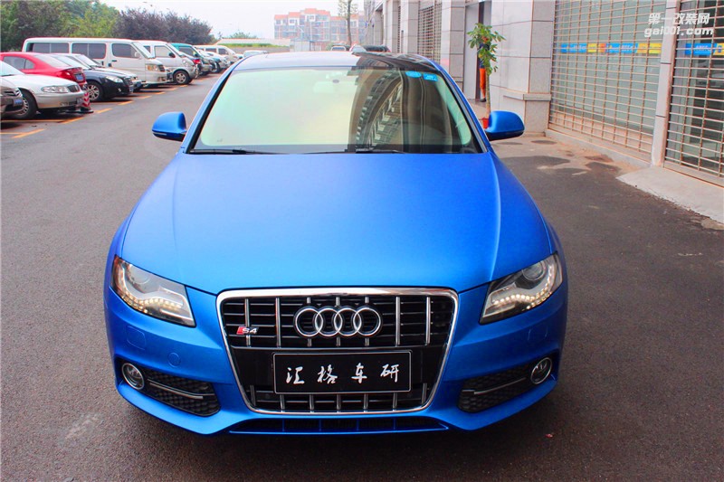 長沙車身改色膜 奧迪A4施工深海藍(lán)