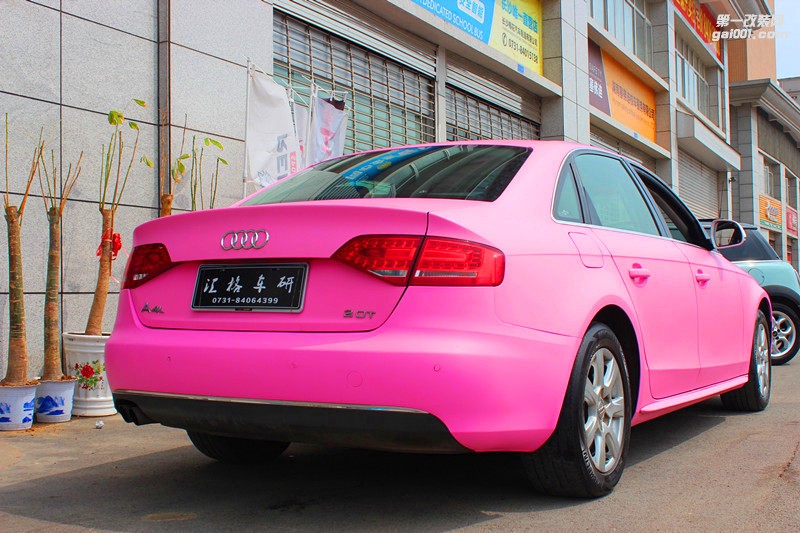 長沙全車改色膜 奧迪A4施工艾利亞光粉