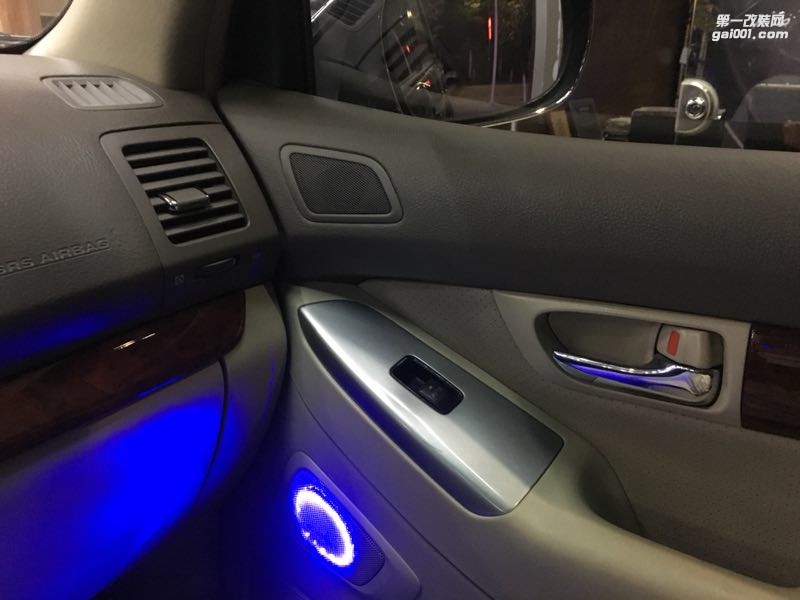 汕頭豐田霸道汽車音響改裝哪家最專業(yè)？汕頭星悅汽車音響豐田車型音響改裝專家意大利赫茲三分頻15周年喇叭