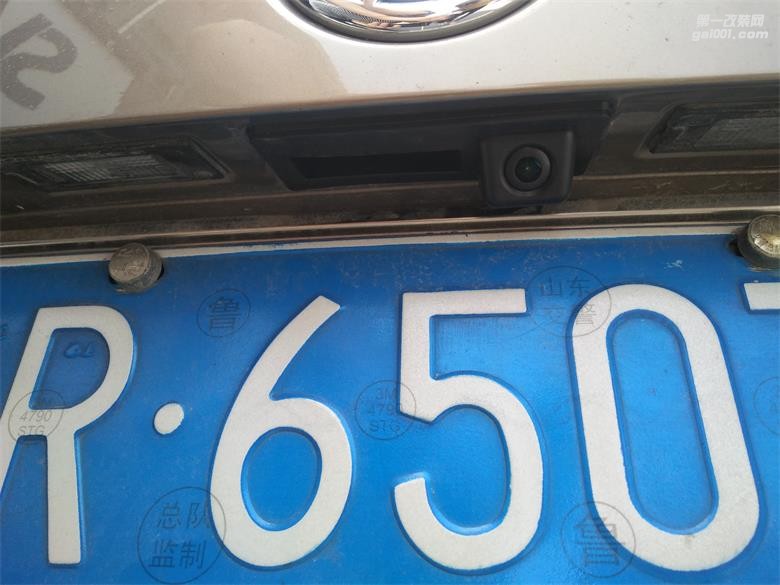 車(chē)享推出帕薩特專(zhuān)用360°全景倒車(chē)系統(tǒng)菏澤迅通