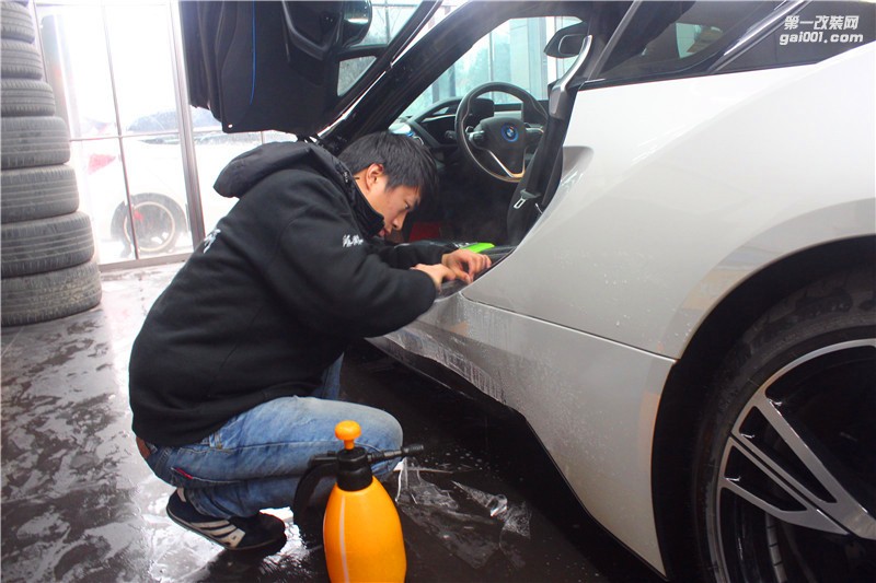長(zhǎng)沙匯格車研 寶馬BMWi8施工透明保護(hù)膜