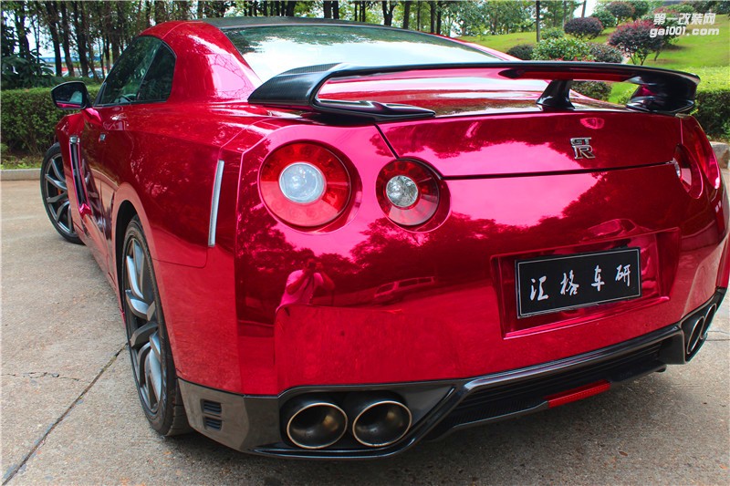 長沙改色貼膜 日產(chǎn)GTR施工STM電鍍酒紅色膜