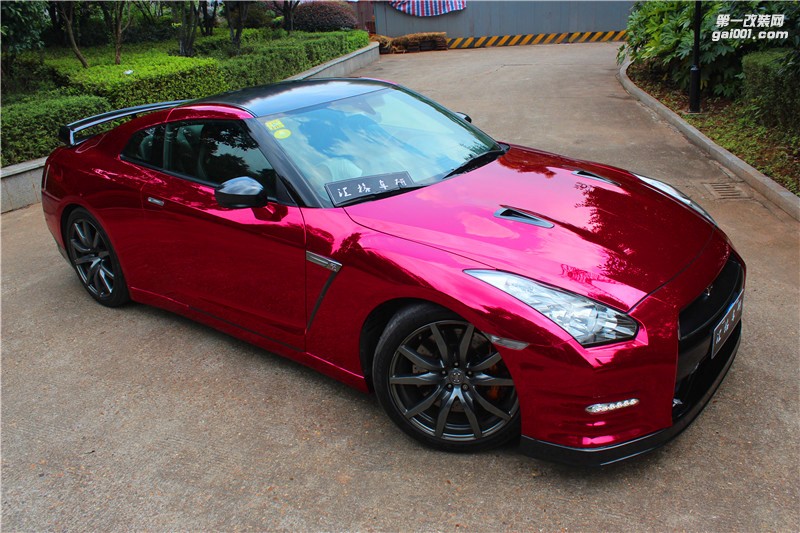 長沙改色貼膜 日產(chǎn)GTR施工STM電鍍酒紅色膜