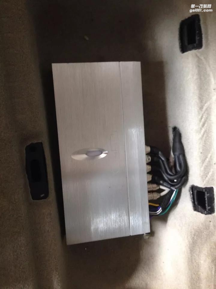 日產(chǎn)天籟無損音響改裝 歌劇世家、英國正弦波使汽車音樂聽感升級【清遠(yuǎn)至上音樂】