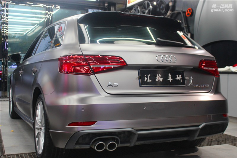 長(zhǎng)沙車(chē)身改色膜實(shí)體店 奧迪A3全車(chē)改色電光鈦灰