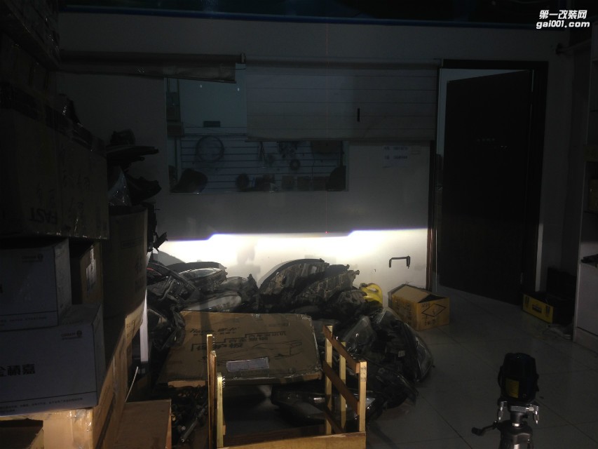 現(xiàn)代瑞納 車(chē)燈升級(jí) 透鏡 氙氣燈 惡魔眼改裝 北京改燈