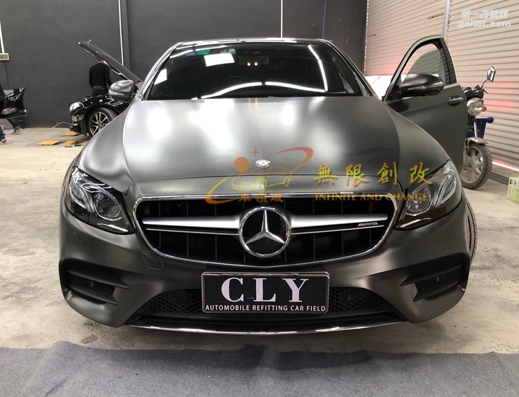 奔馳新E級(jí)W213改E63s  AMG豎杠中網(wǎng)