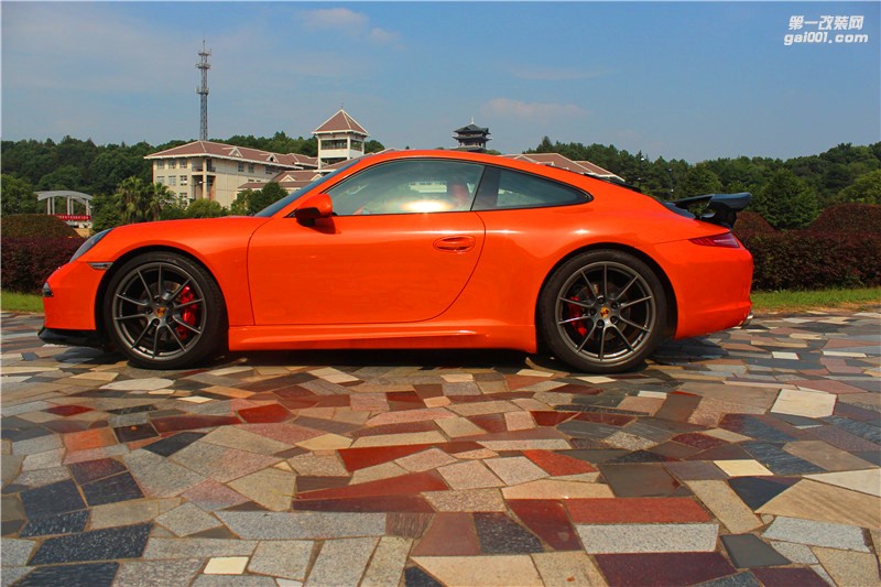 長沙保時(shí)捷911全車施工亮光烈炎橙