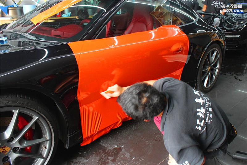 長沙保時(shí)捷911全車施工亮光烈炎橙