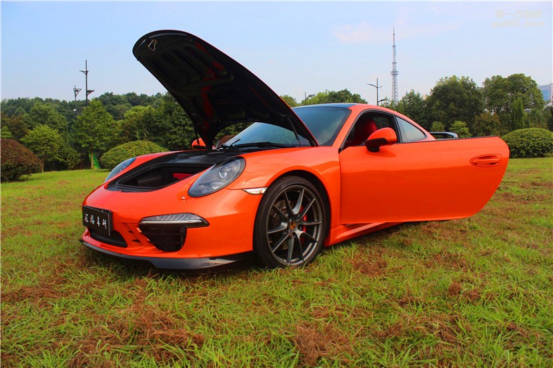 長沙保時(shí)捷911全車施工亮光烈炎橙