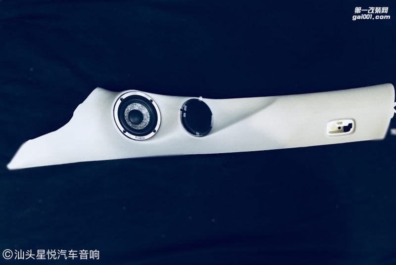 汕頭奔馳ML320尋覓佳音升級(jí)法國勁浪烏托邦NO7主動(dòng)三分頻系統(tǒng)汕頭市星悅汽車音響改裝德國喜力仕DSP PRO