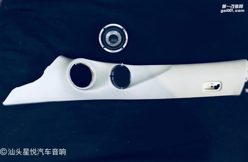汕頭奔馳ML320尋覓佳音升級(jí)法國勁浪烏托邦NO7主動(dòng)三分頻系統(tǒng)汕頭市星悅汽車音響改裝德國喜力仕DSP PRO