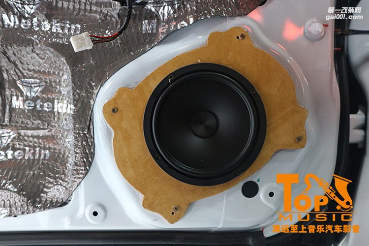 江西五十鈴改善原車音質(zhì)，清遠(yuǎn)至上汽車音響改裝英國正弦波滿足你需求