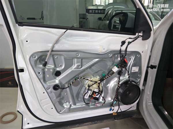 大眾途觀改維爾帝黑金高端功放  西寧精藝精汽車音響改裝