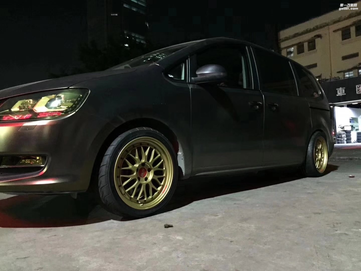 大眾，換 BBS LM 18寸 完工。