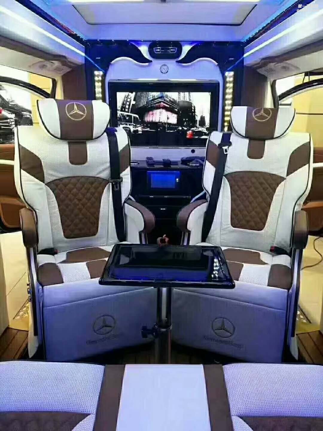 奔馳V260柚木地板航空座椅-西安漢楓