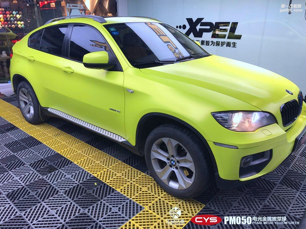 四川成都青羊車衣裳寶馬X6電光金屬嫩芽綠PM050汽車改色貼膜