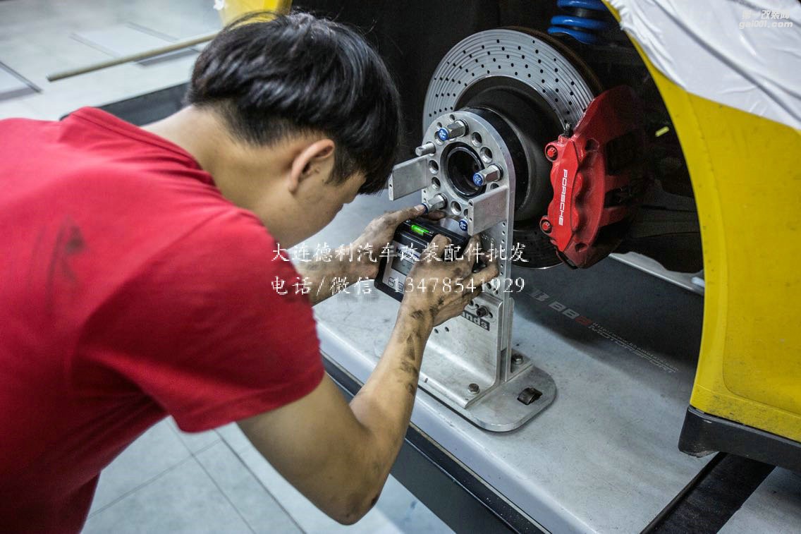 保時(shí)捷997.2 Turbo S倍適登減震器代理德國(guó)Bilstein B16電調(diào)避震安裝