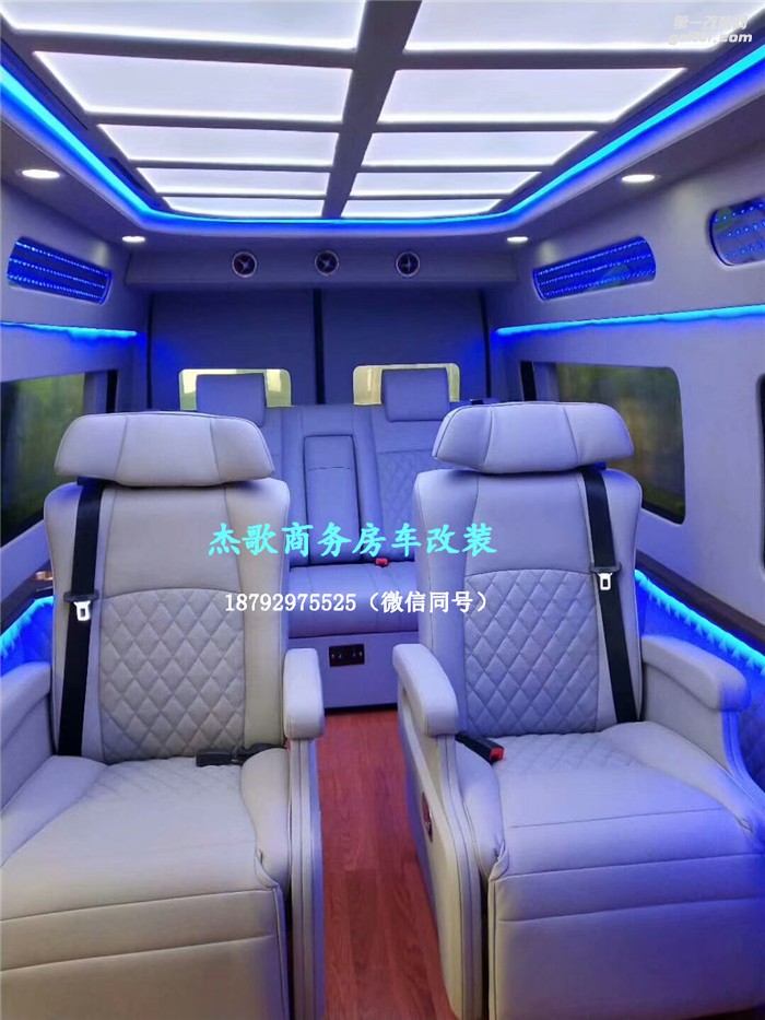 【改裝案例】福特全順內(nèi)飾之作完美變身——豪華大商務(wù)！