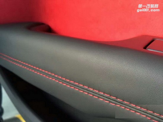 藝道車改汽車內(nèi)飾改裝迷你黑紅碳纖活力版