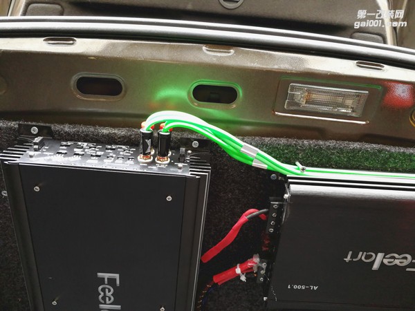 大眾邁騰三分頻汽車音響系統(tǒng) 半主動分音 泉州山水汽車音響改裝