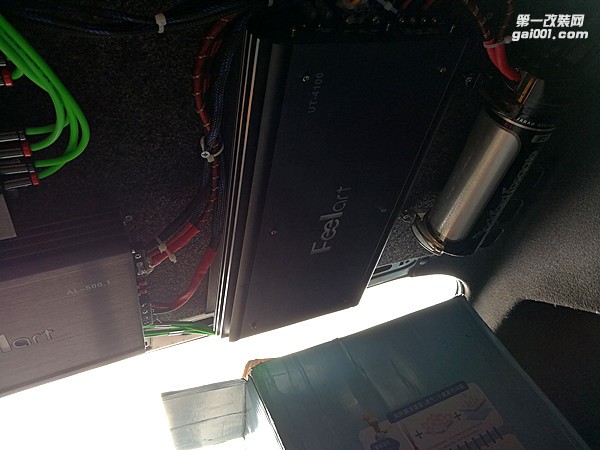 大眾邁騰三分頻汽車音響系統(tǒng) 半主動分音 泉州山水汽車音響改裝