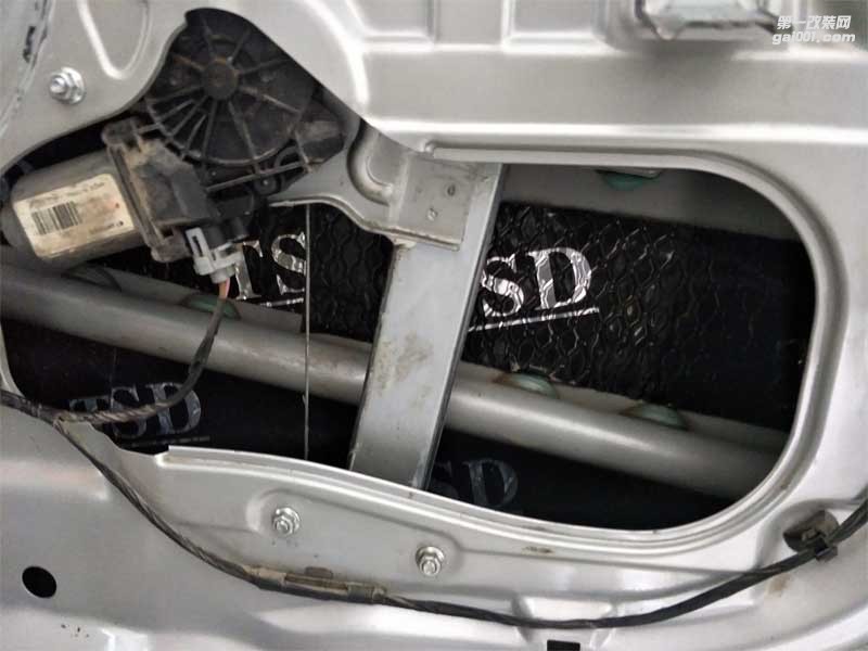 西寧精藝精汽車音響改裝 現(xiàn)代IX35改意大利史泰格汽車音響