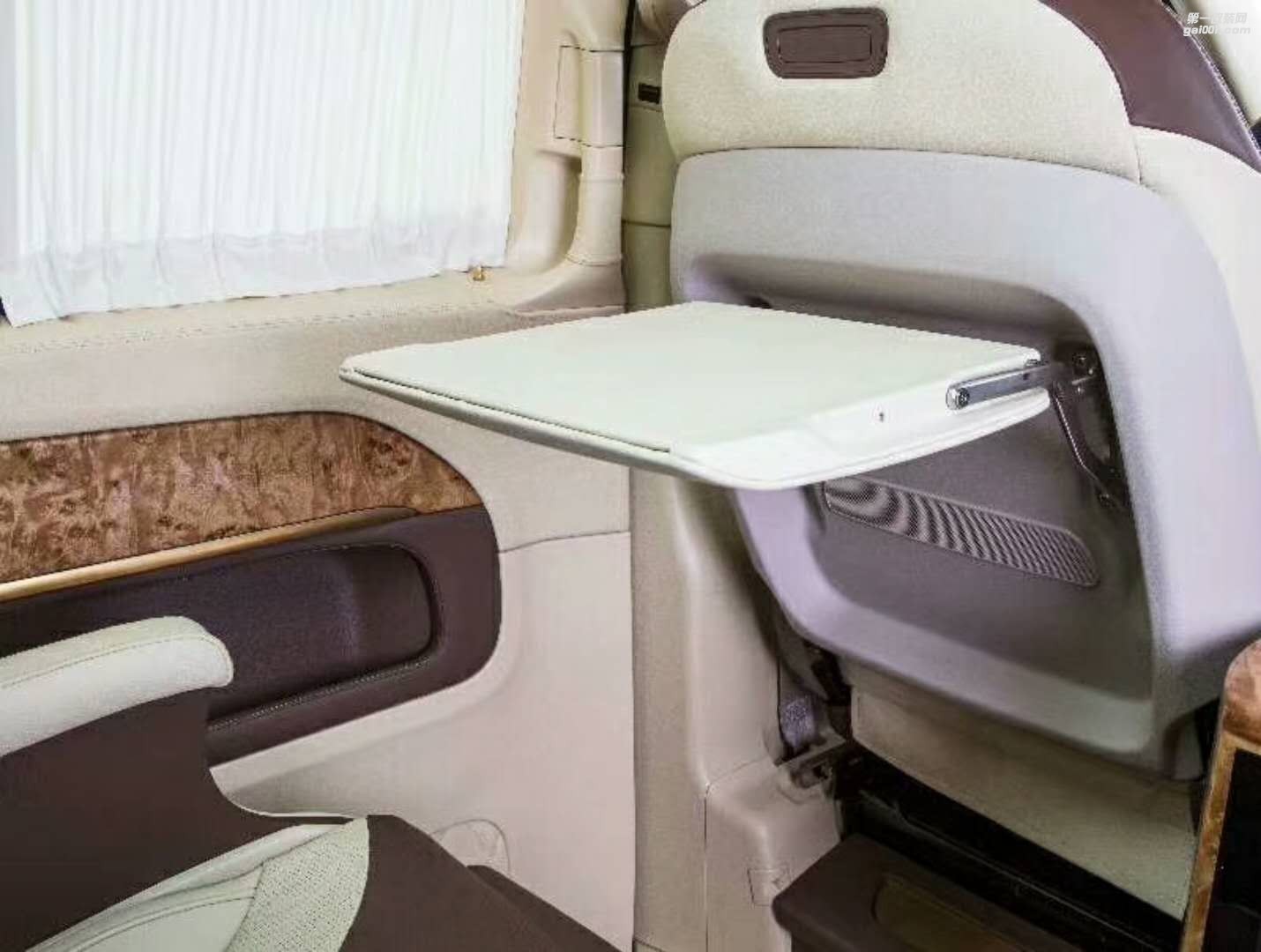 奔馳商務(wù)車高端內(nèi)飾--西安漢楓
