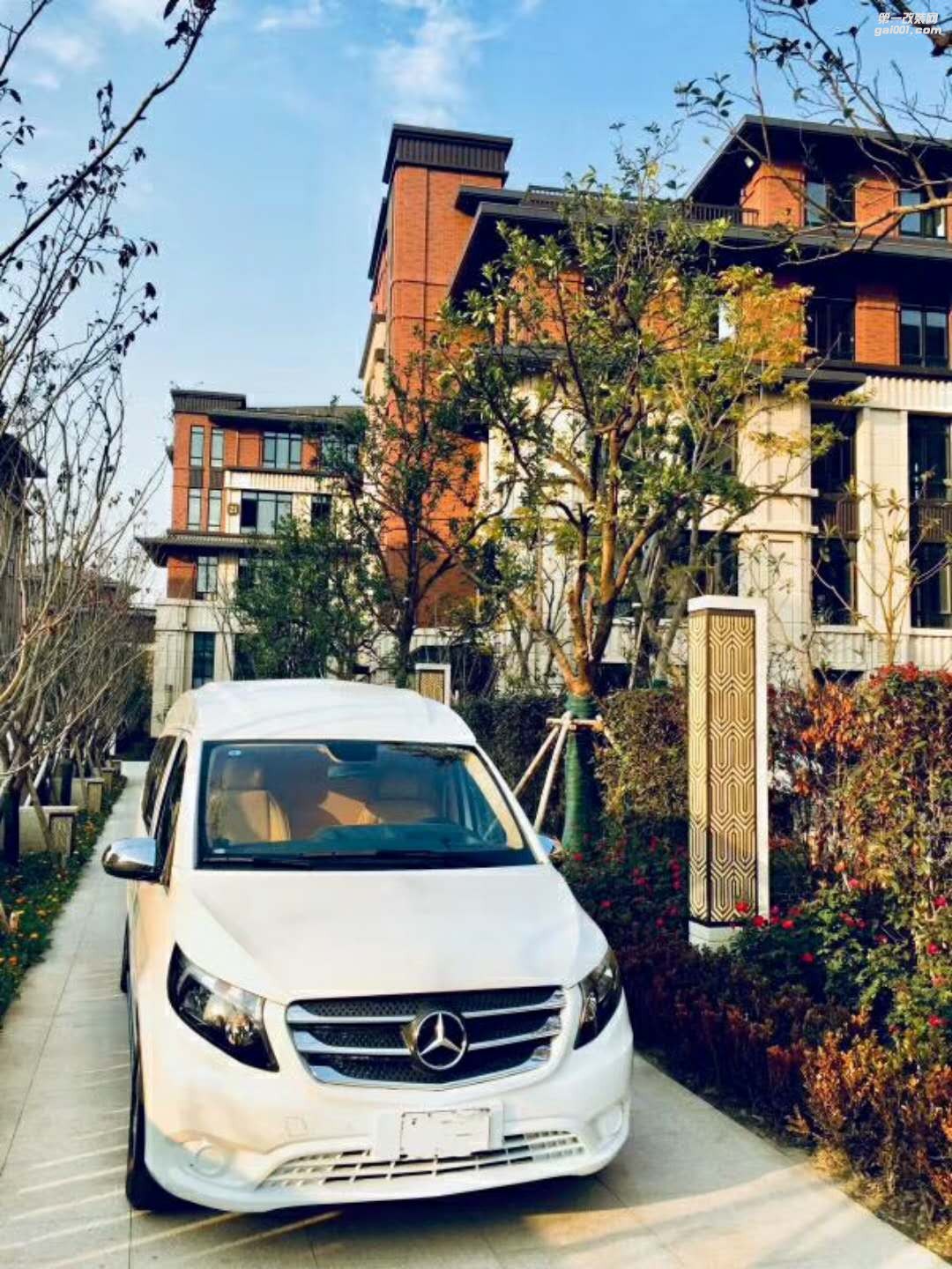 奔馳商務(wù)車高端內(nèi)飾--西安漢楓