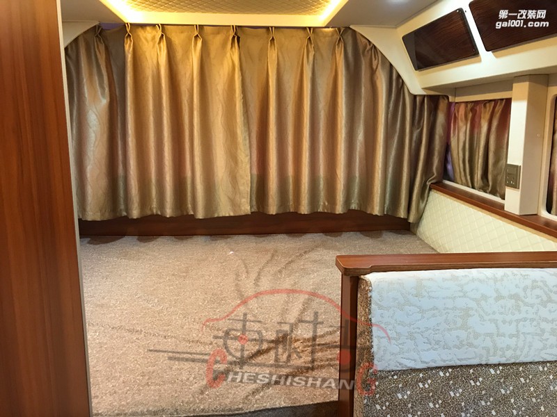 房車內(nèi)飾改裝/鄭州車時尚移動內(nèi)飾改裝案例