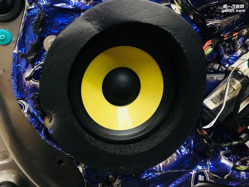 汕頭哪里改裝汽車音響三分頻最專業(yè)大眾斯柯達(dá)改裝法國(guó)勁浪ES165KX3三分頻英國(guó)創(chuàng)世紀(jì)汕頭星悅汽車音響改裝
